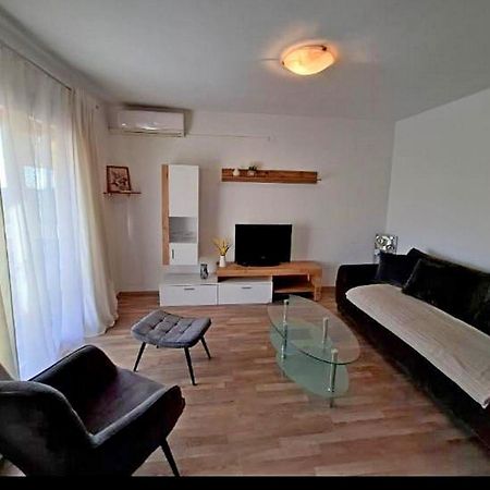 Apartments Sanja ปอฟเลียนา ภายนอก รูปภาพ