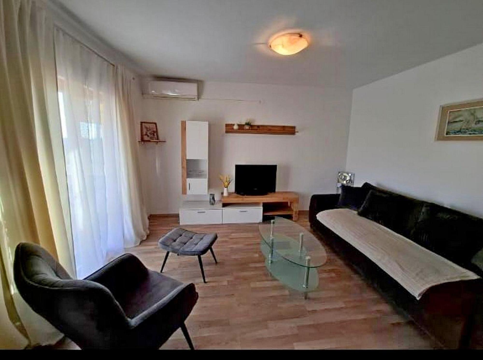 Apartments Sanja ปอฟเลียนา ภายนอก รูปภาพ